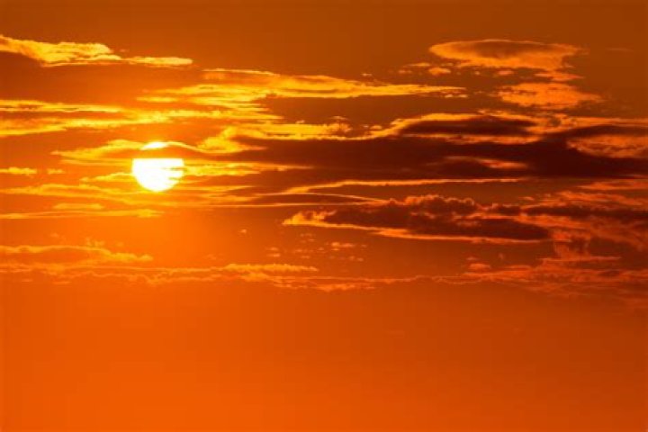 Can the sky be orange?