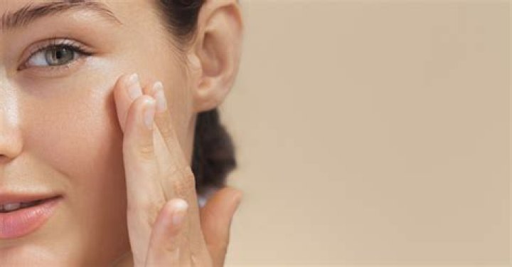 Can urine clear your skin?