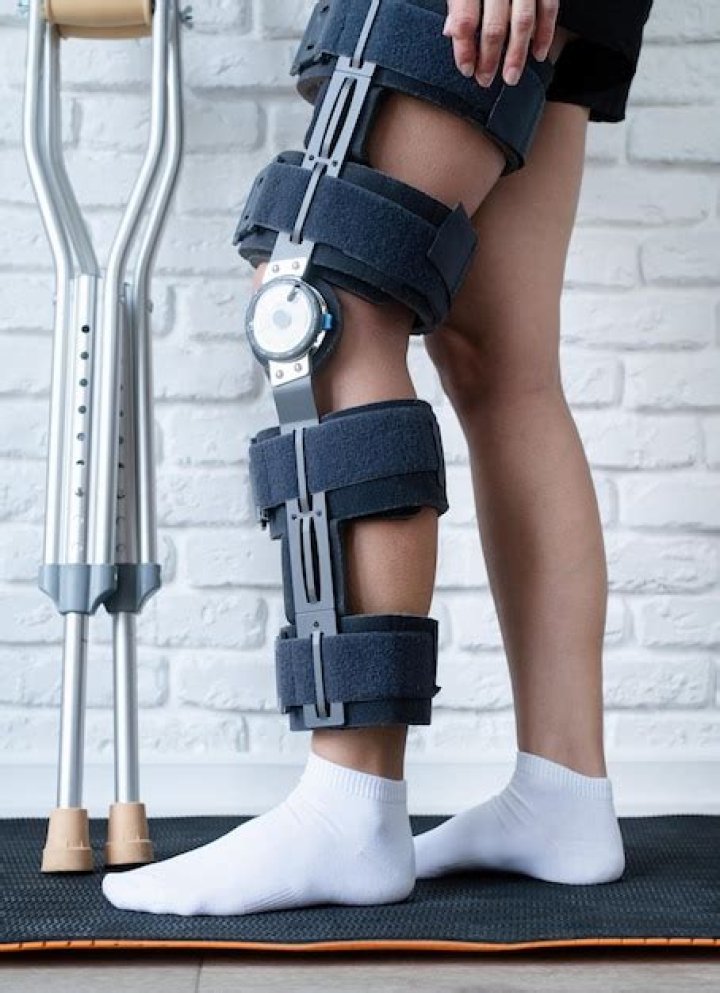 Do you wear a brace after knee replacement surgery?