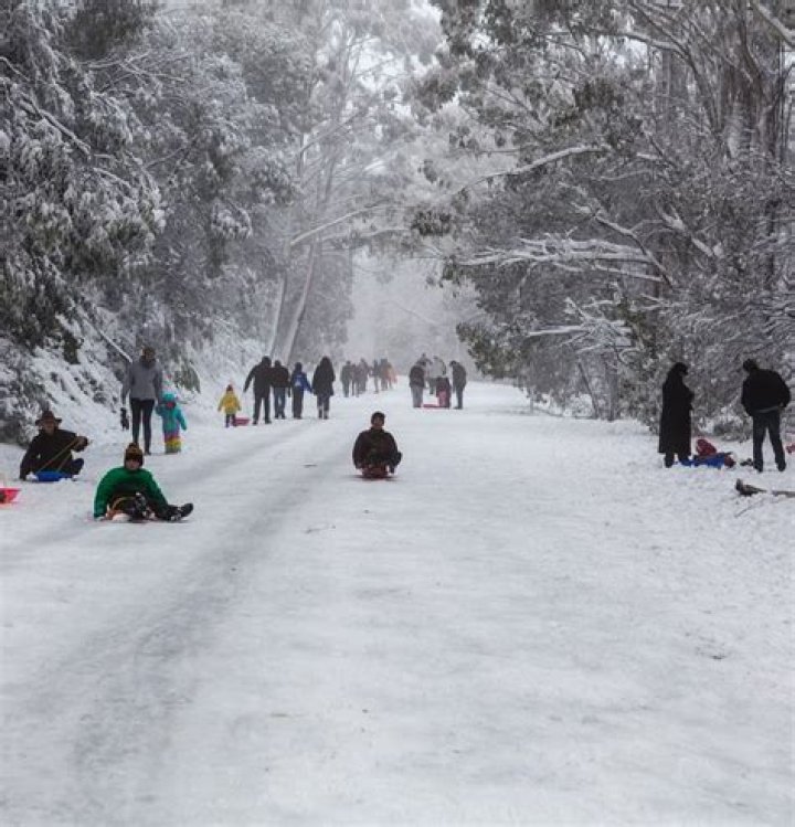 Does Melbourne get snow?