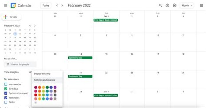 How many people can you invite in Google Calendar?