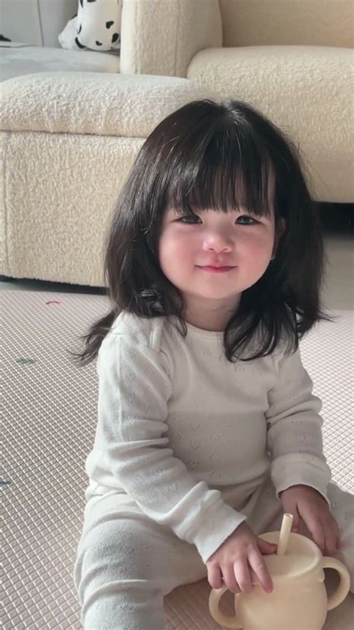 What do Korean babies wear?