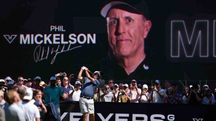 What is Phil Mickelson average drive?
