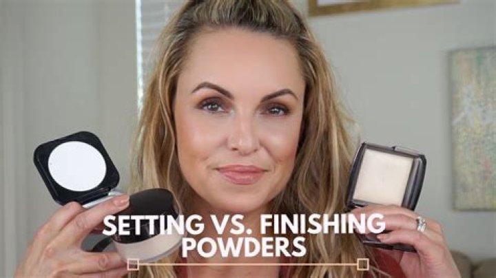 What is the difference between setting powder and finishing powder?