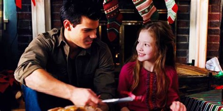 Why does Jacob imprint on Bella's daughter?